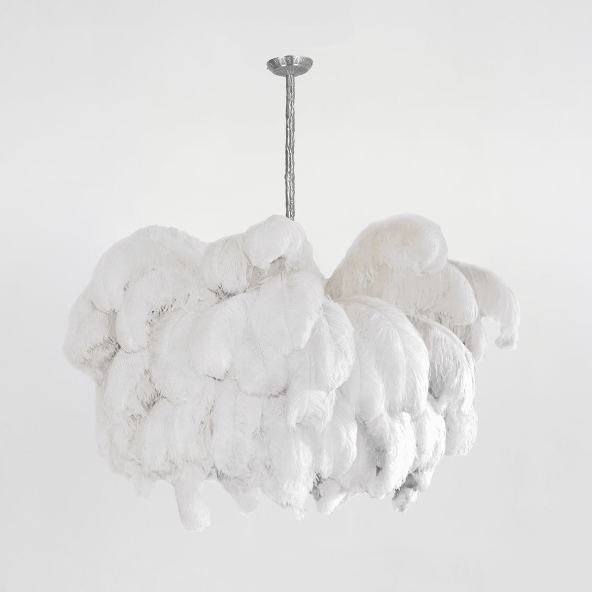 Lustra Chandelier Ostrich Feather Large Brass Stem-Neutral Decor