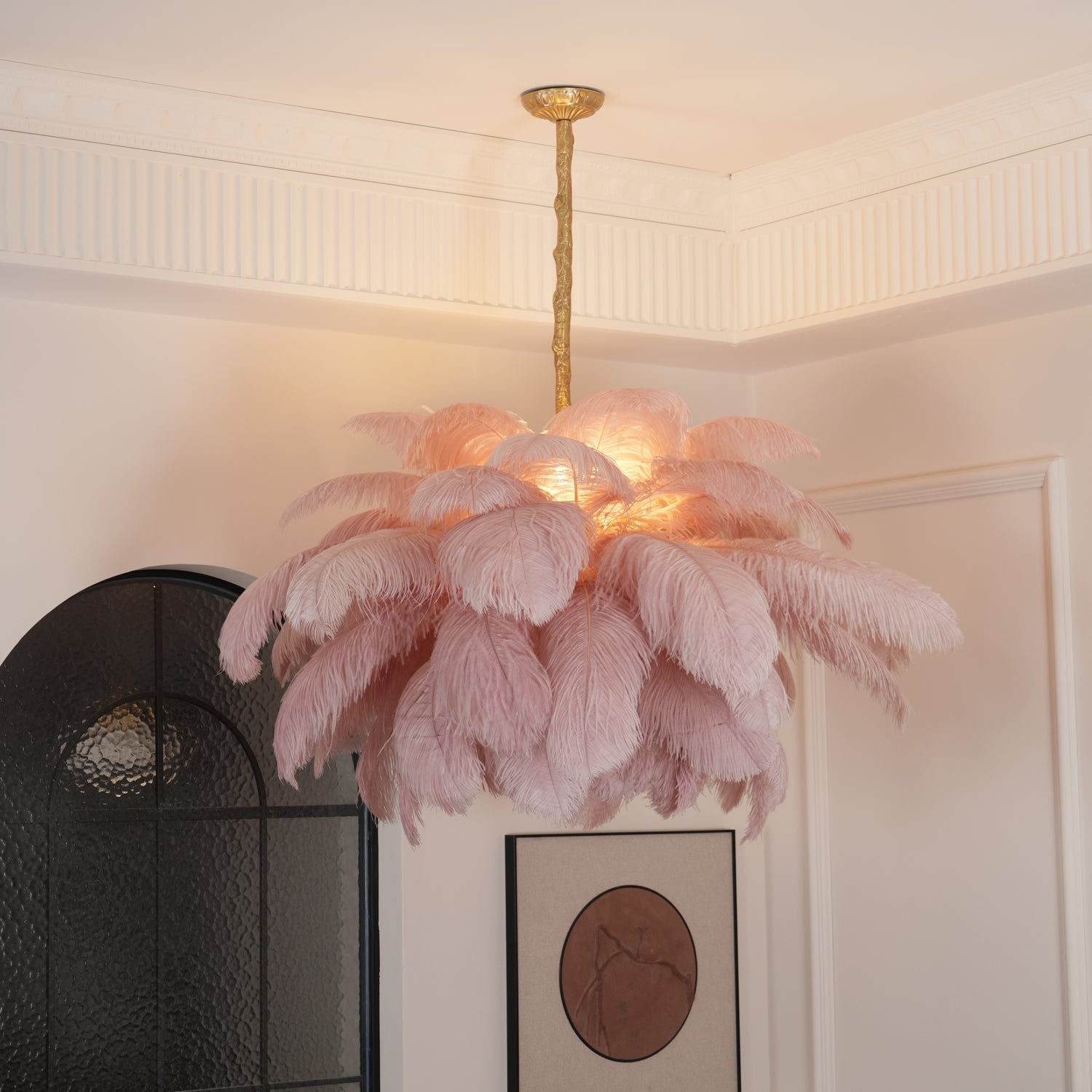 Lustra Chandelier Ostrich Feather Large Brass Stem-Neutral Decor