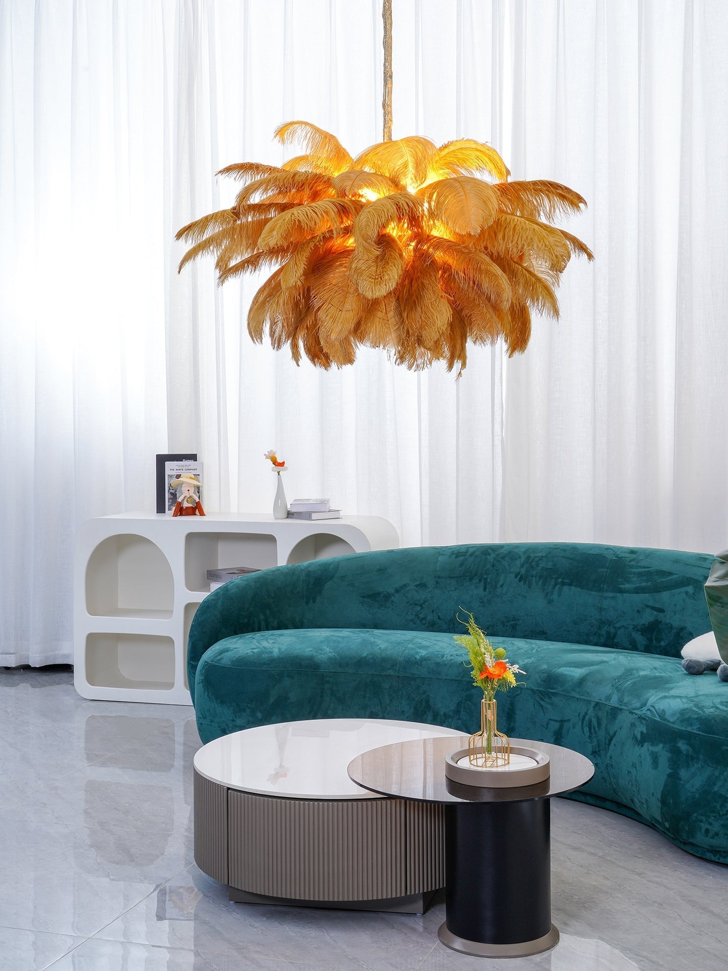 Lustra Chandelier Ostrich Feather Large Brass Stem-Neutral Decor