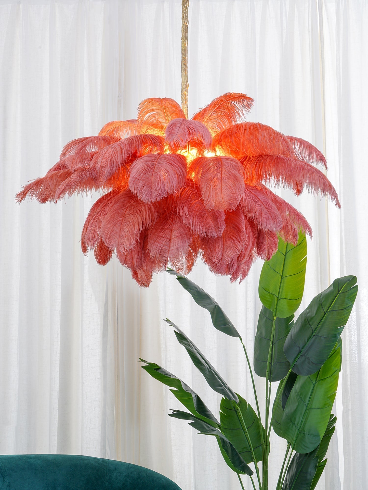 Lustra Chandelier Ostrich Feather Large Brass Stem-Neutral Decor
