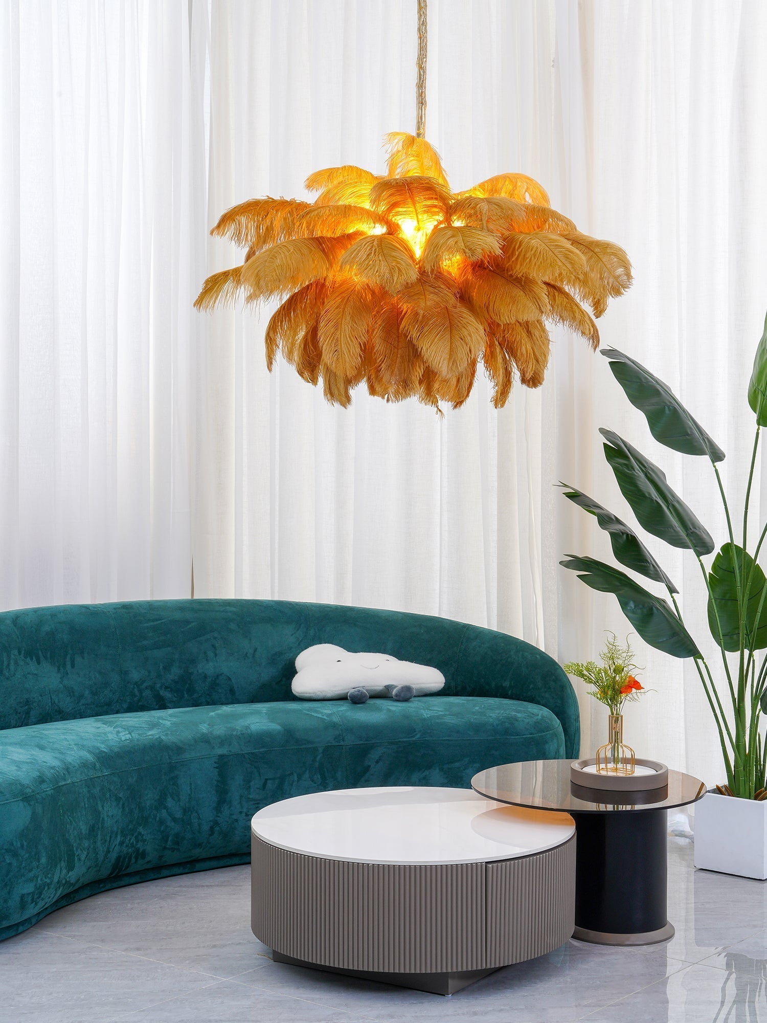 Lustra Chandelier Ostrich Feather Large Brass Stem-Neutral Decor