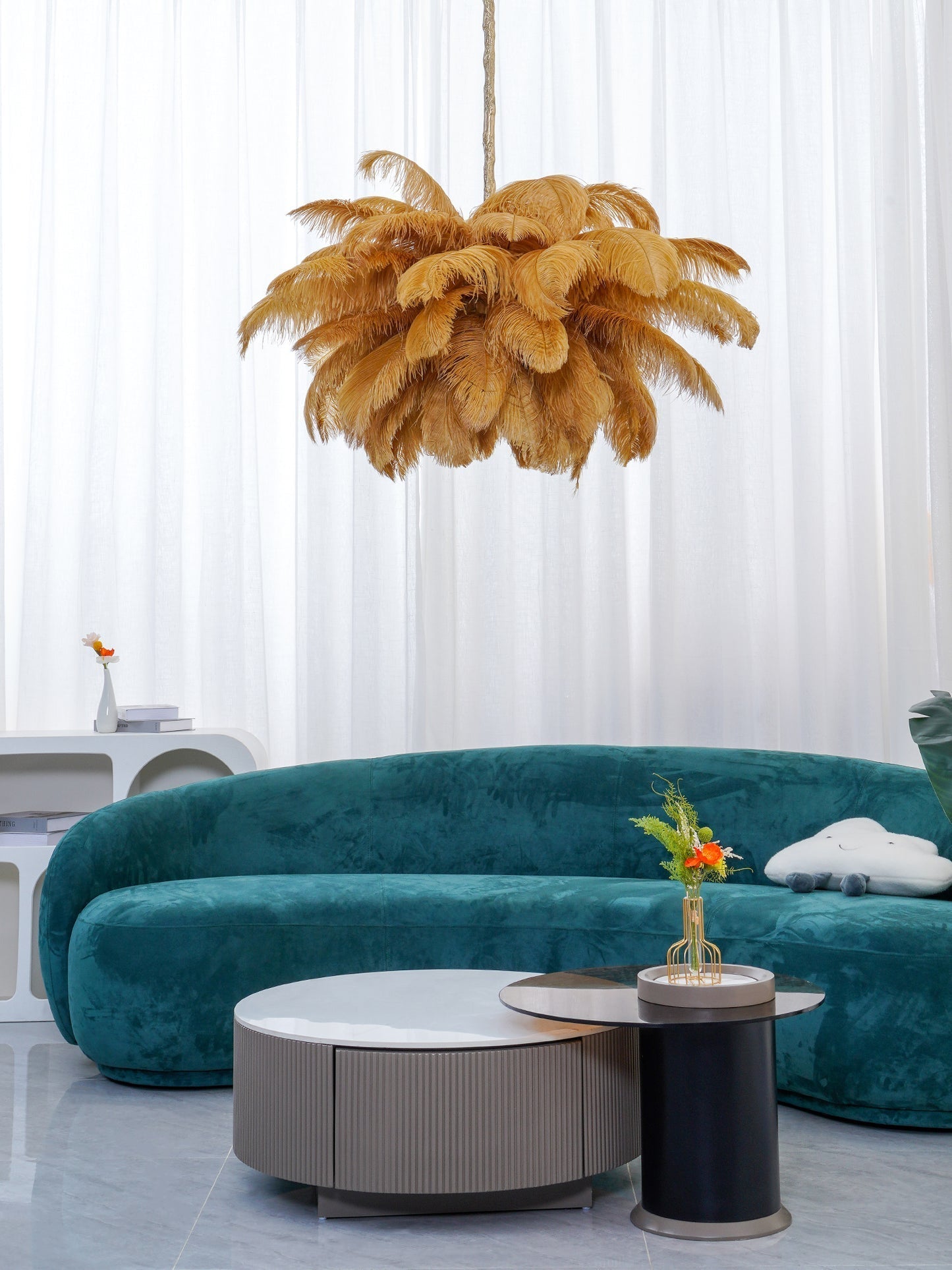 Lustra Chandelier Ostrich Feather Large Brass Stem-Neutral Decor