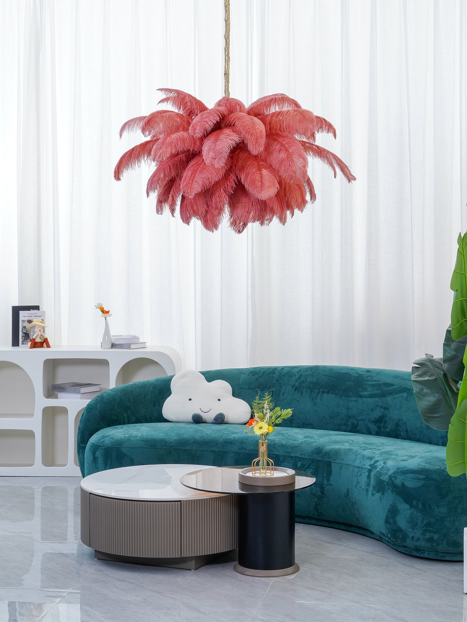 Lustra Chandelier Ostrich Feather Large Brass Stem-Neutral Decor