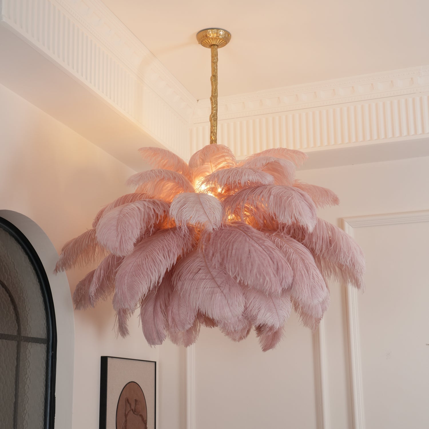 Lustra Chandelier Ostrich Feather Large Brass Stem-Neutral Decor