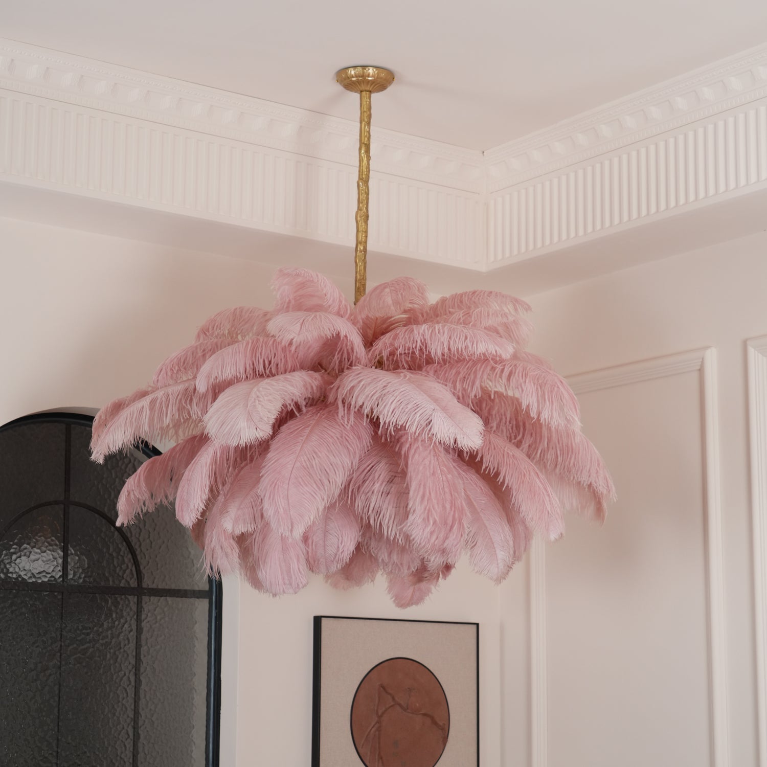 Lustra Chandelier Ostrich Feather Large Brass Stem-Neutral Decor