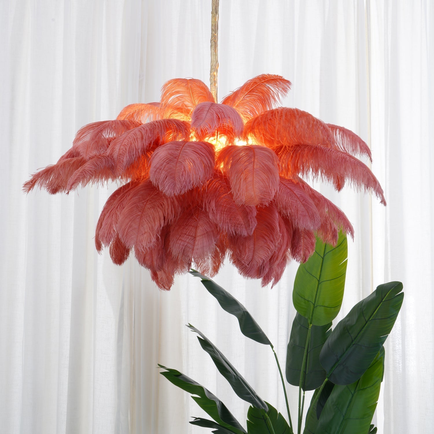 Lustra Chandelier Ostrich Feather Large Brass Stem-Neutral Decor