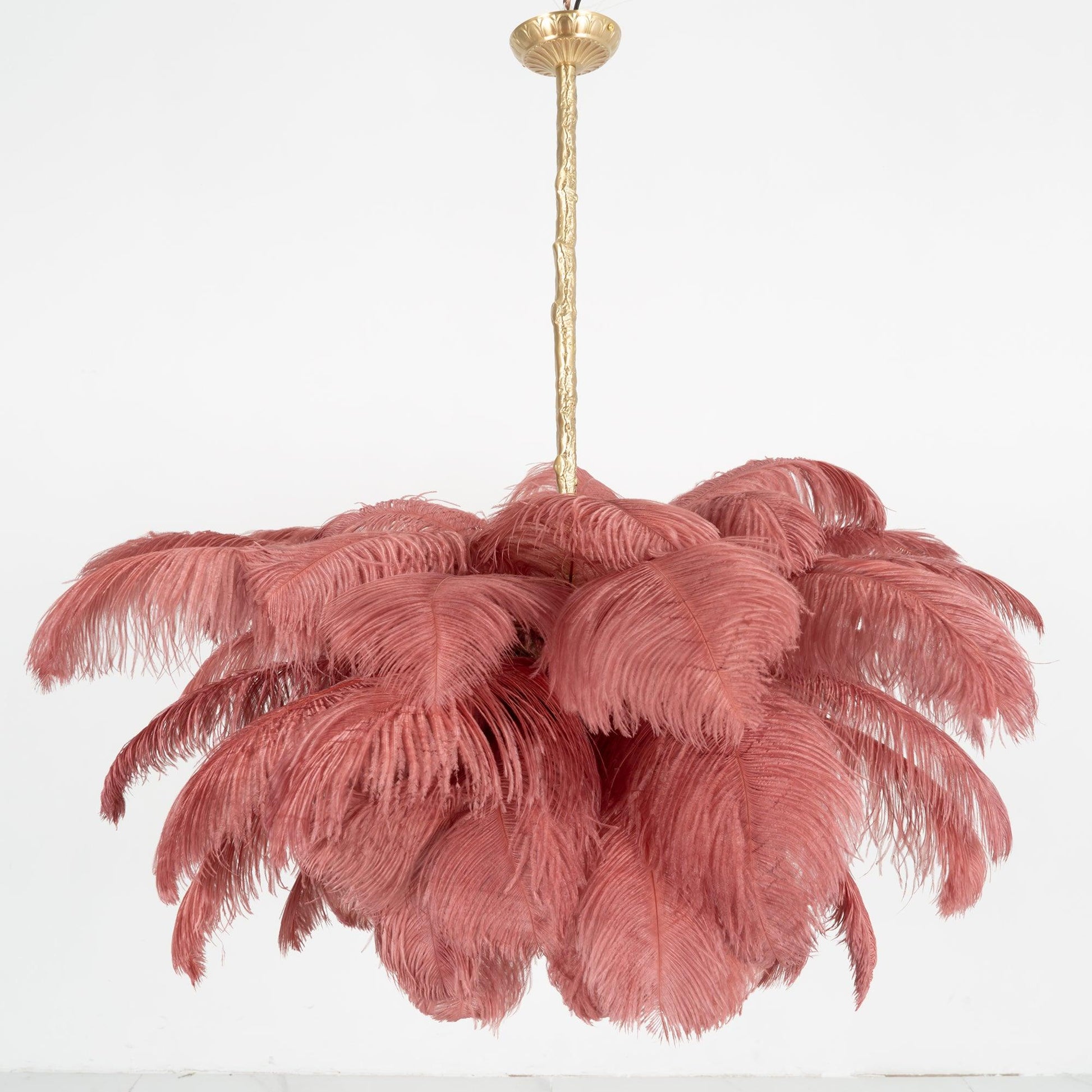 Lustra Chandelier Ostrich Feather Large Brass Stem-Neutral Decor