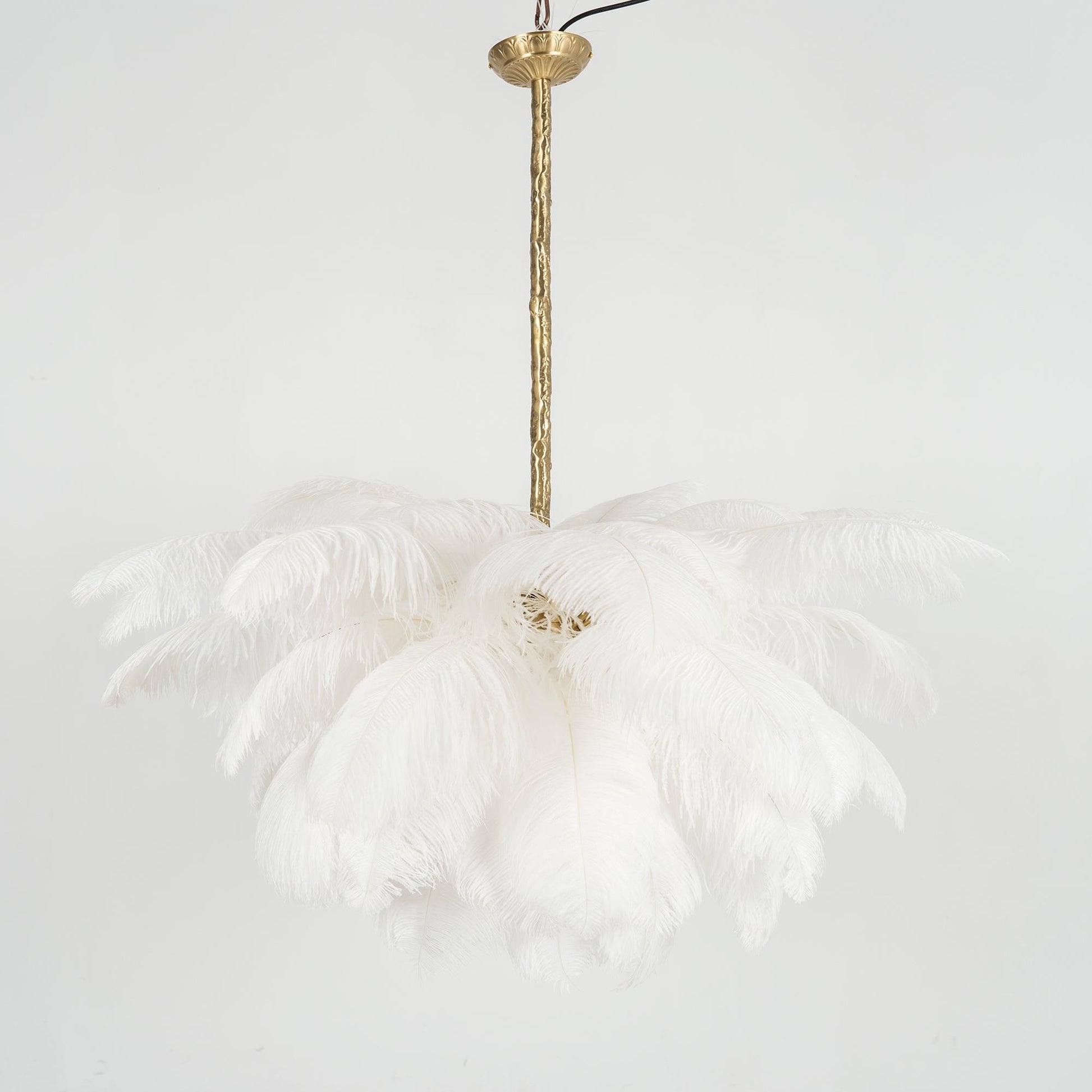 Lustra Chandelier Ostrich Feather Large Brass Stem-Neutral Decor