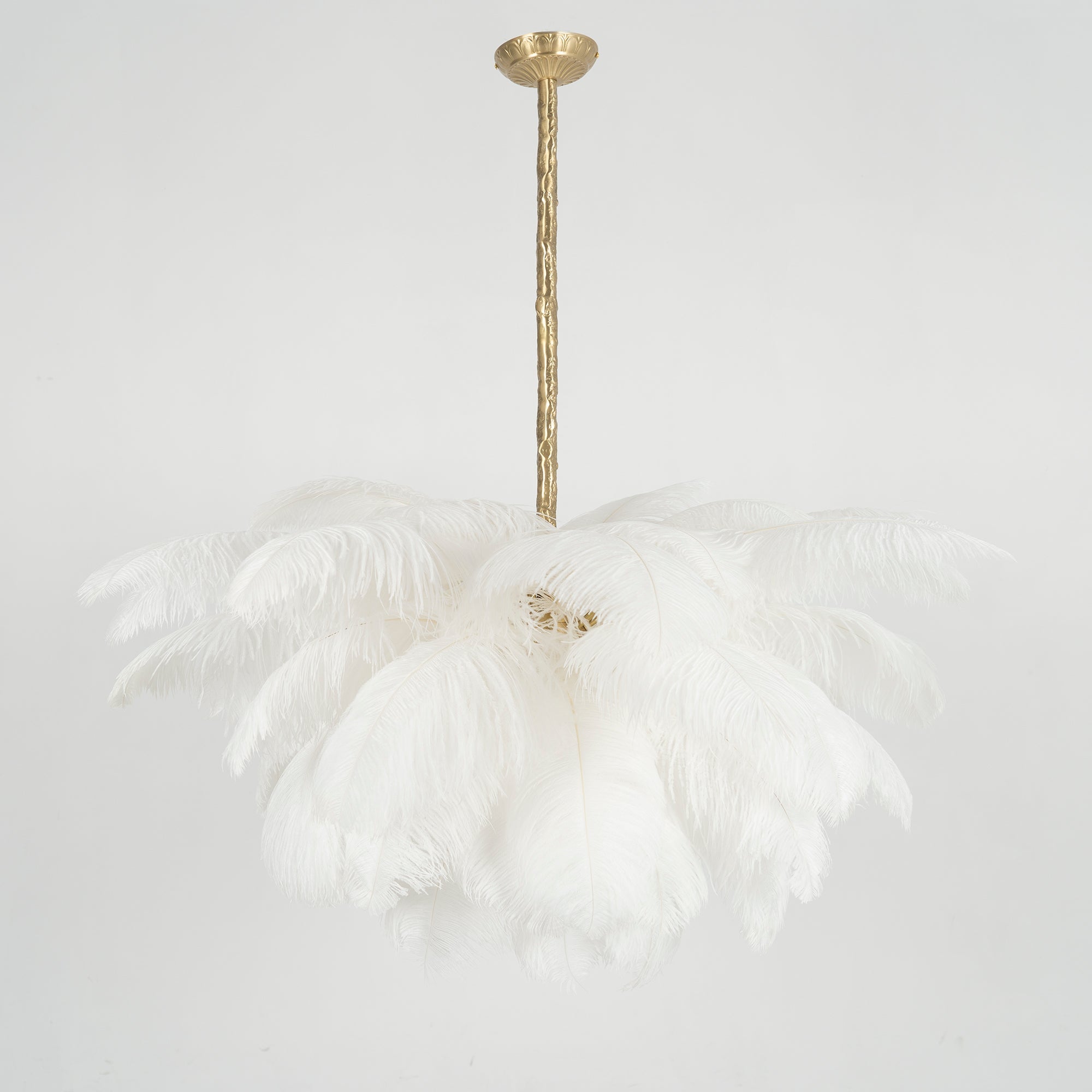 Lustra Chandelier Ostrich Feather Large Brass Stem-Neutral Decor