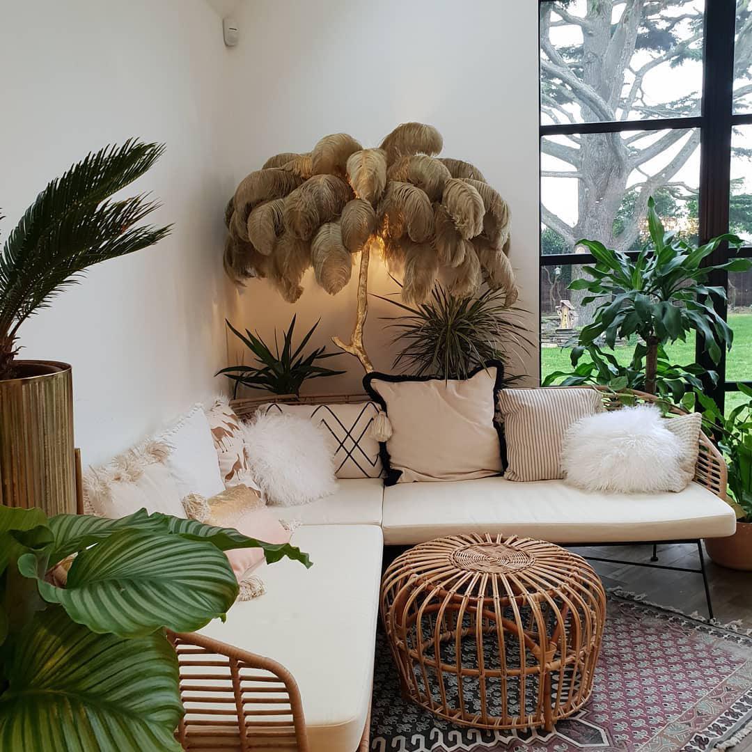 Selis Feather Brass Floor Lamp-Neutral Decor