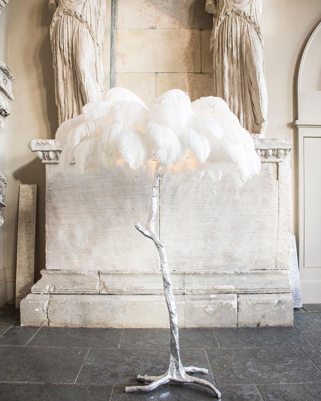 Selis Feather Brass Floor Lamp-Neutral Decor