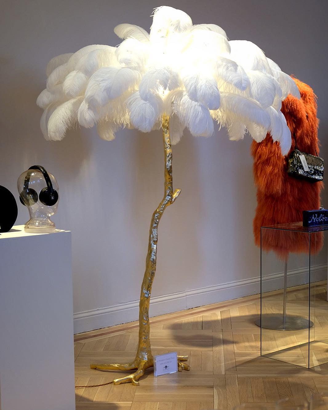 Selis Feather Brass Floor Lamp-Neutral Decor