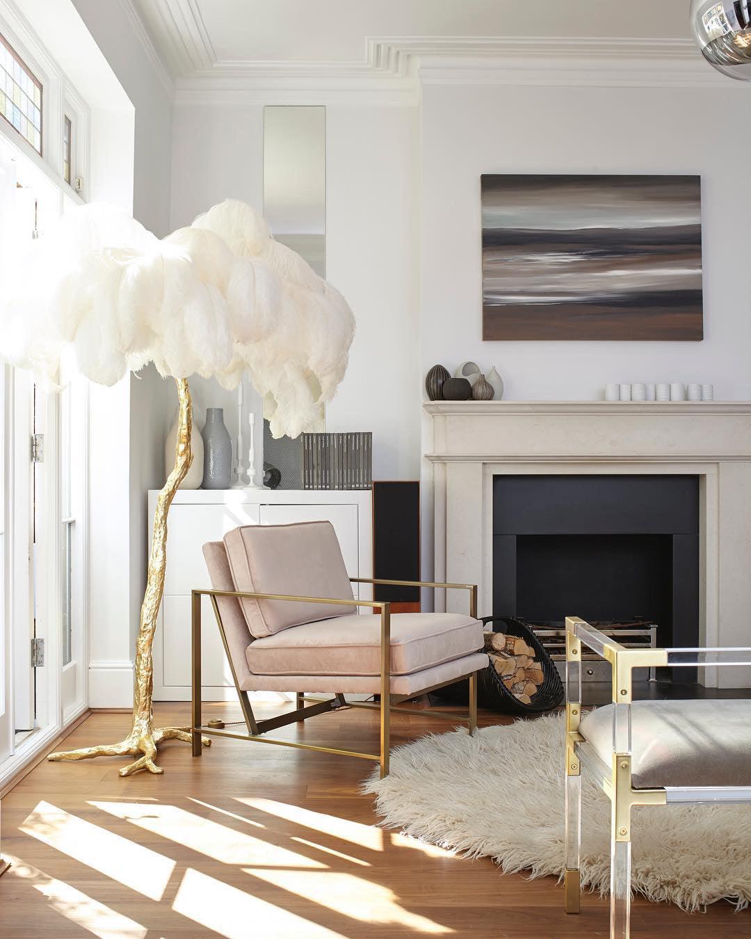 Selis Feather Brass Floor Lamp-Neutral Decor