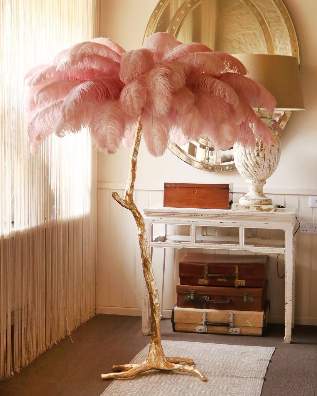 Selis Feather Brass Floor Lamp-Neutral Decor