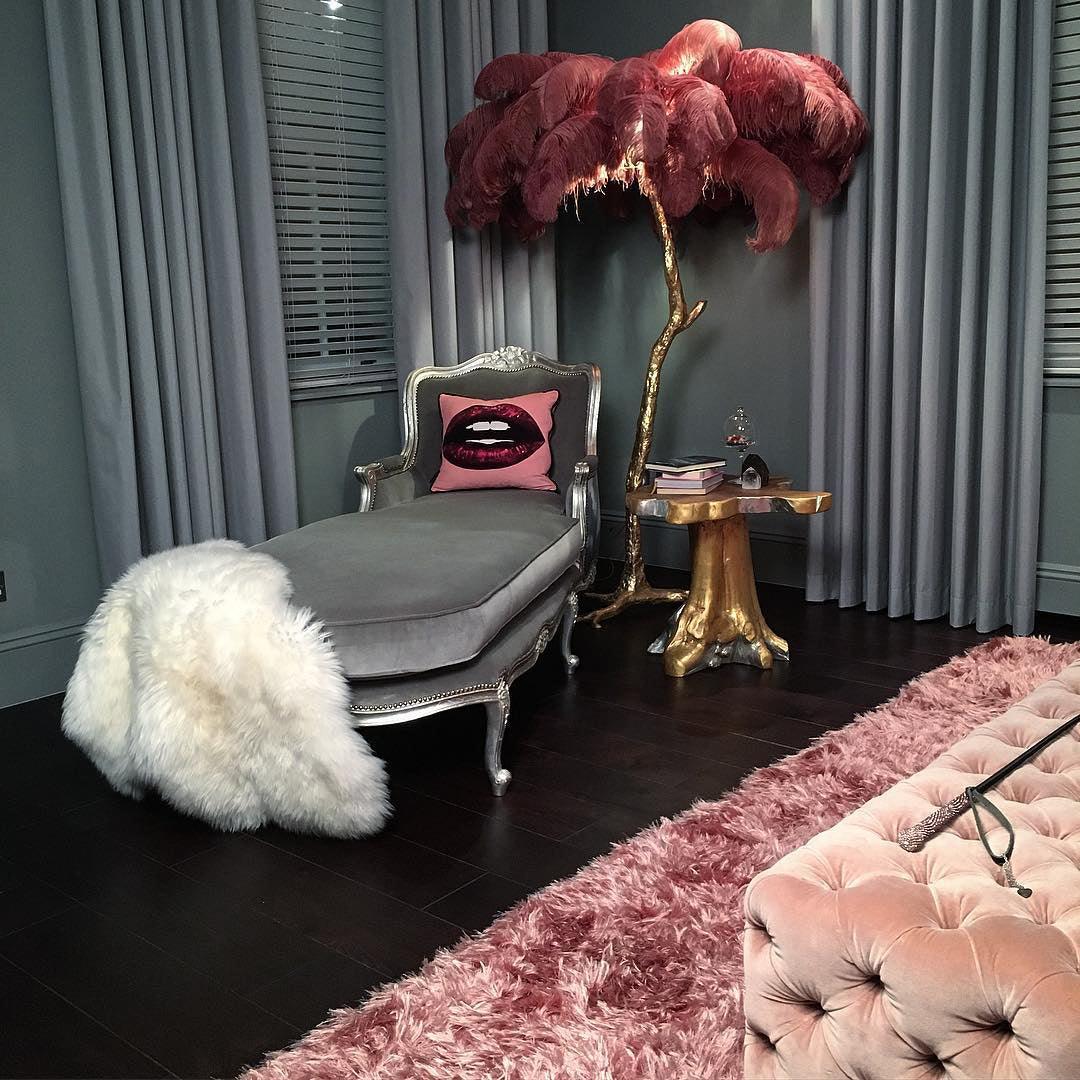 Selis Feather Brass Floor Lamp-Neutral Decor