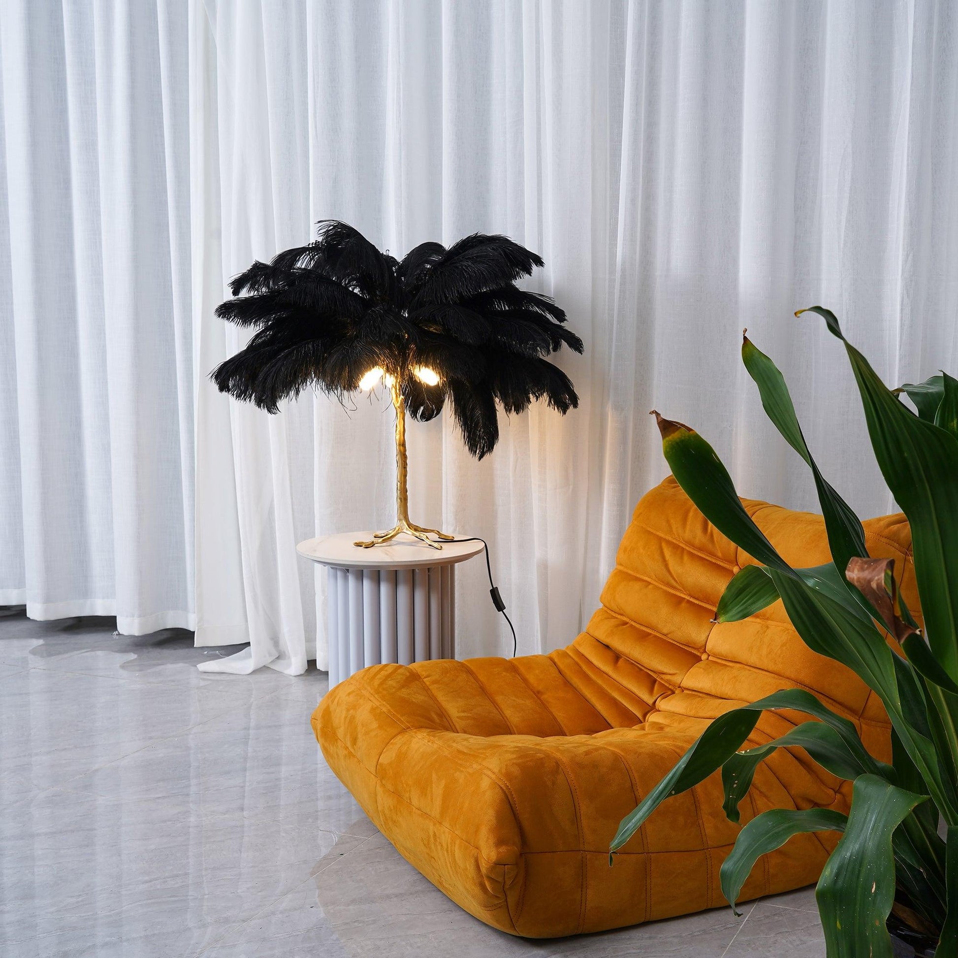 Keveno Brass Feather Elegant Table Lamp-Neutral Decor