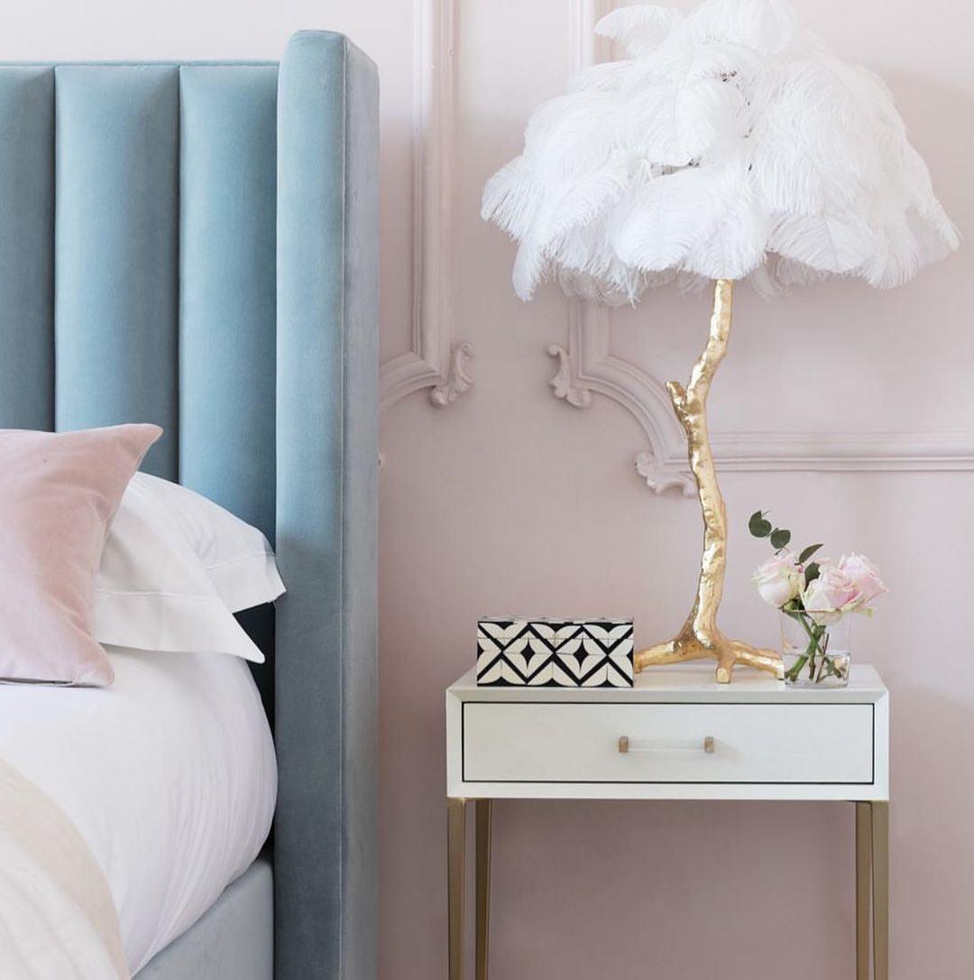 Keveno Brass Feather Elegant Table Lamp-Neutral Decor