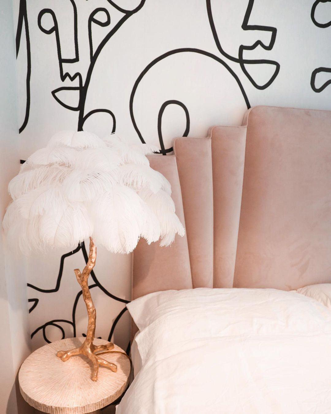 Keveno Brass Feather Elegant Table Lamp-Neutral Decor