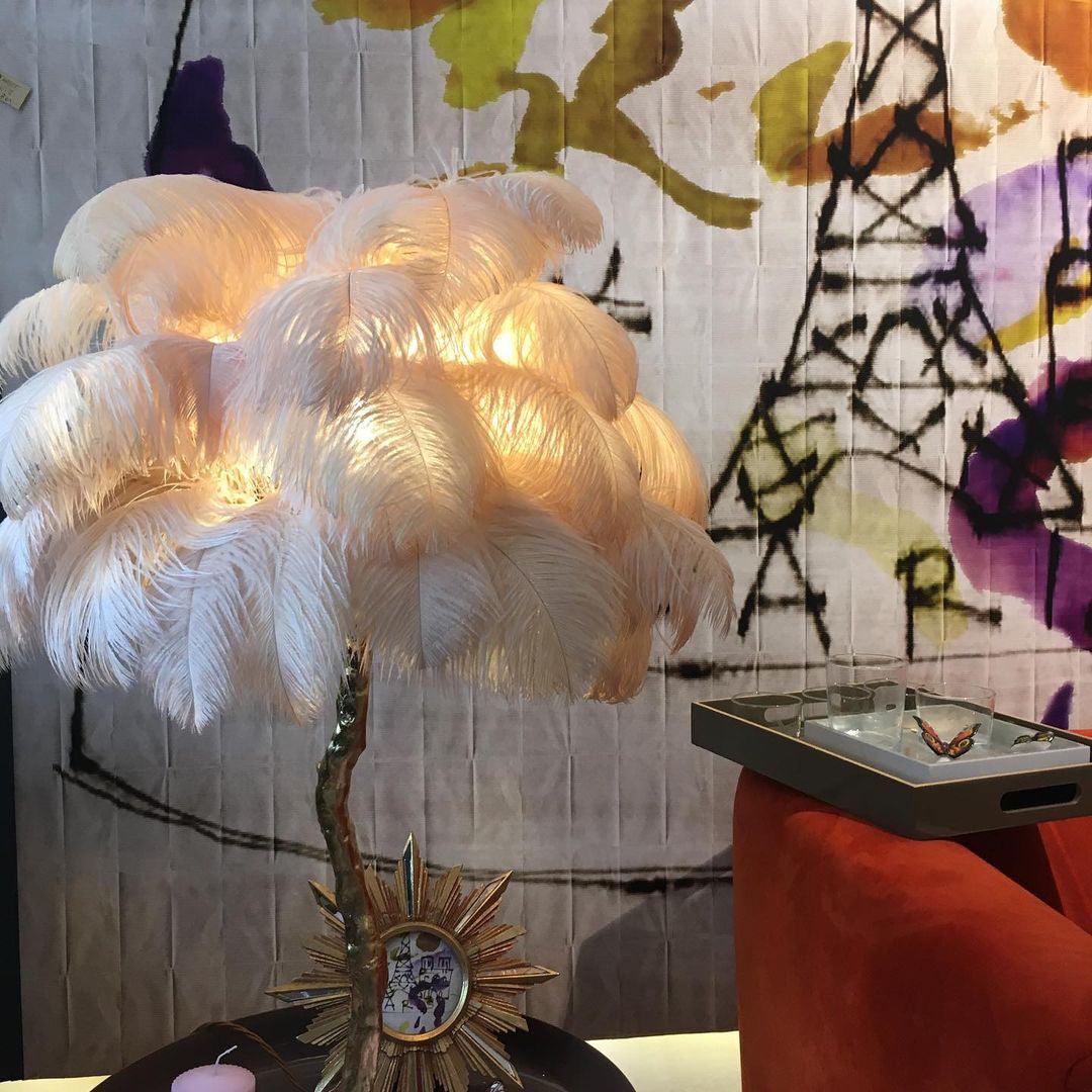 Keveno Brass Feather Elegant Table Lamp-Neutral Decor