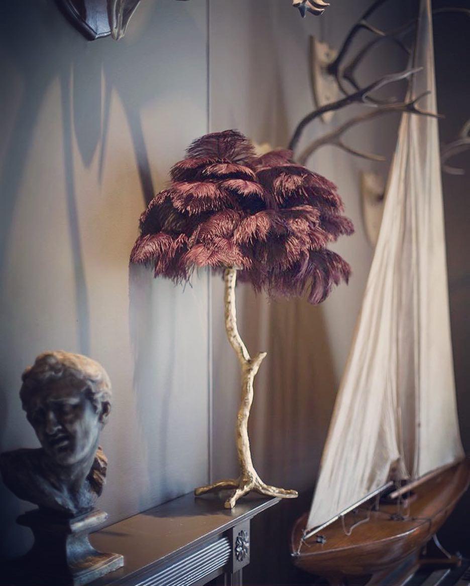 Keveno Brass Feather Elegant Table Lamp-Neutral Decor