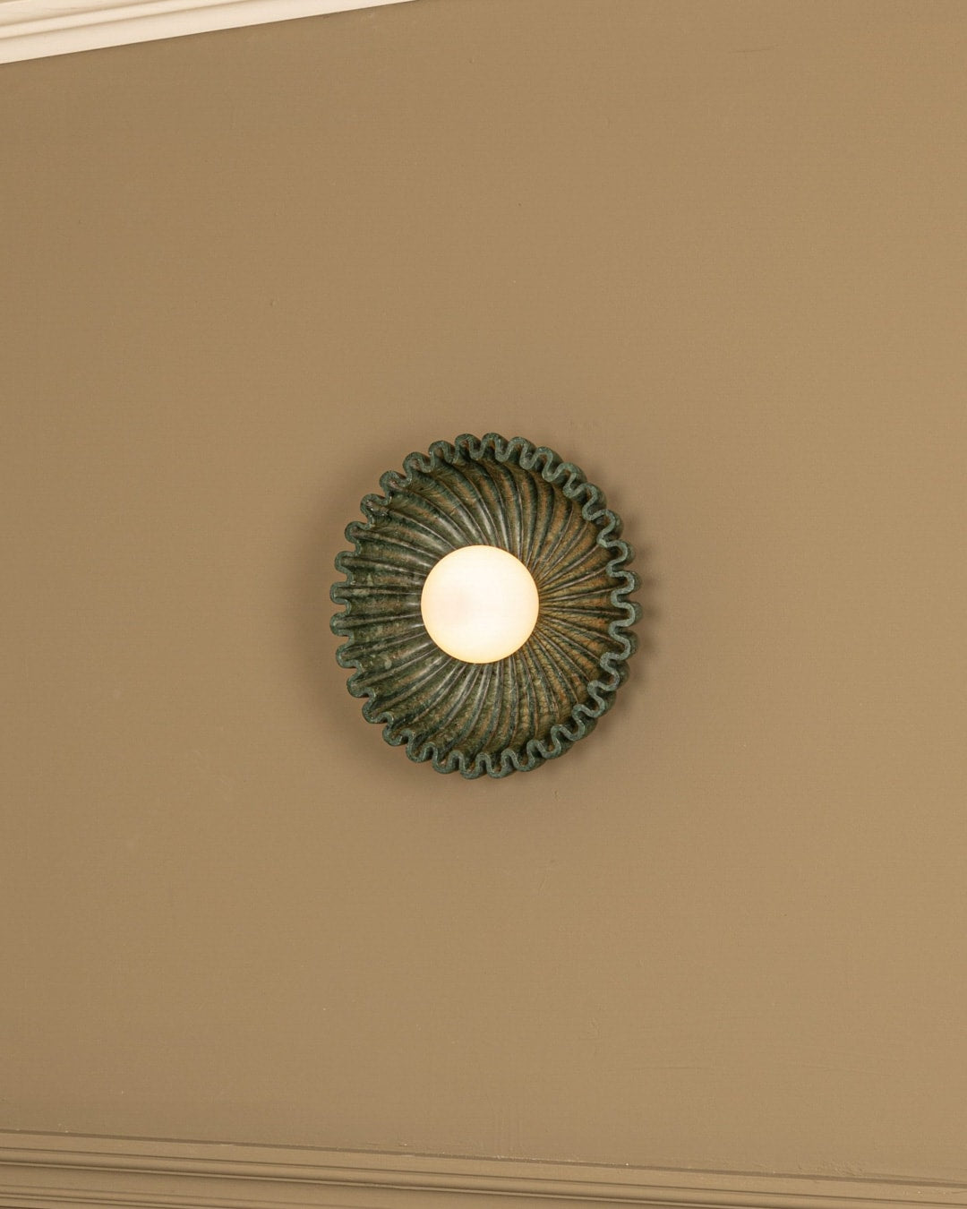 Ivvinen Wall Lamp