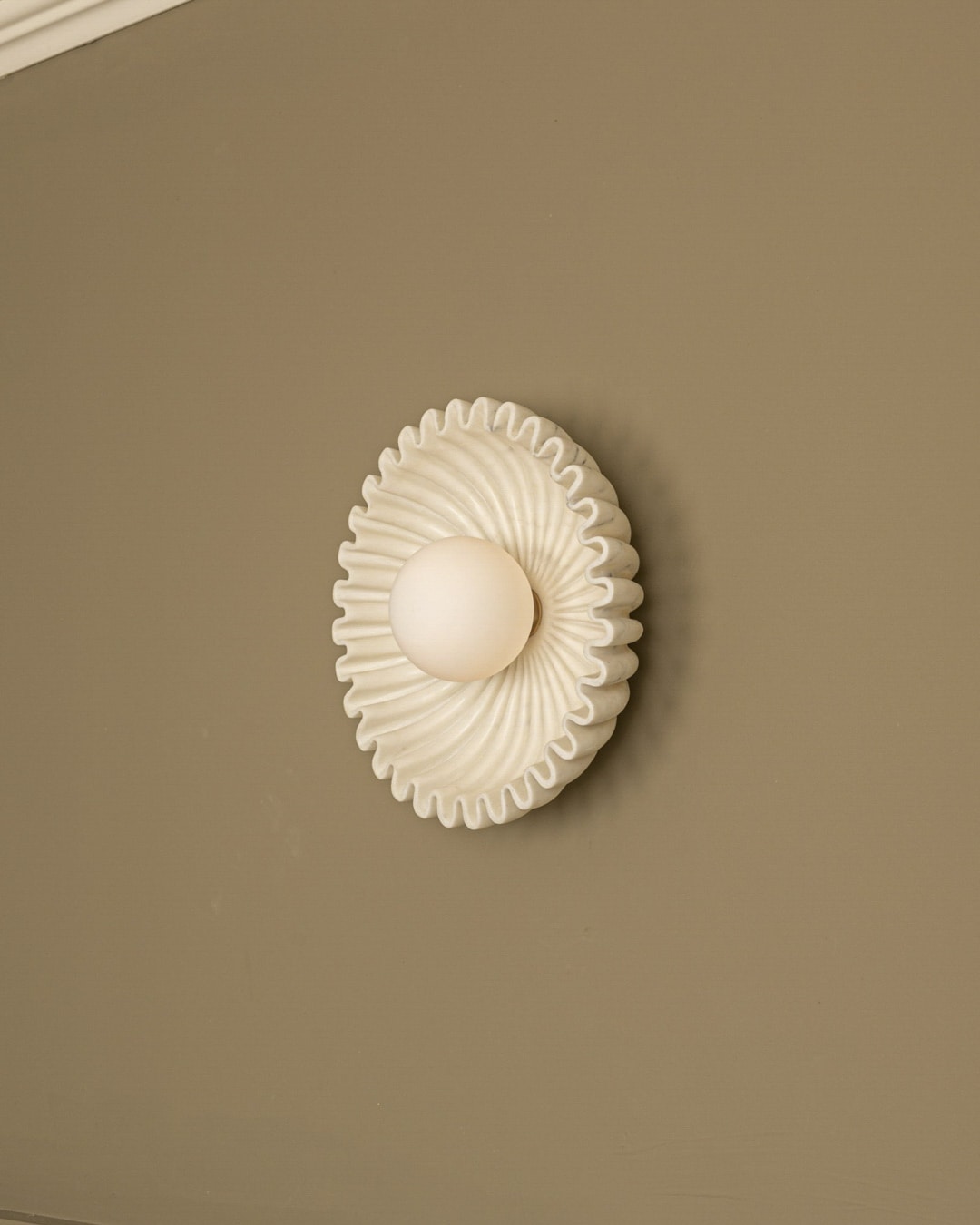 Ivvinen Wall Lamp