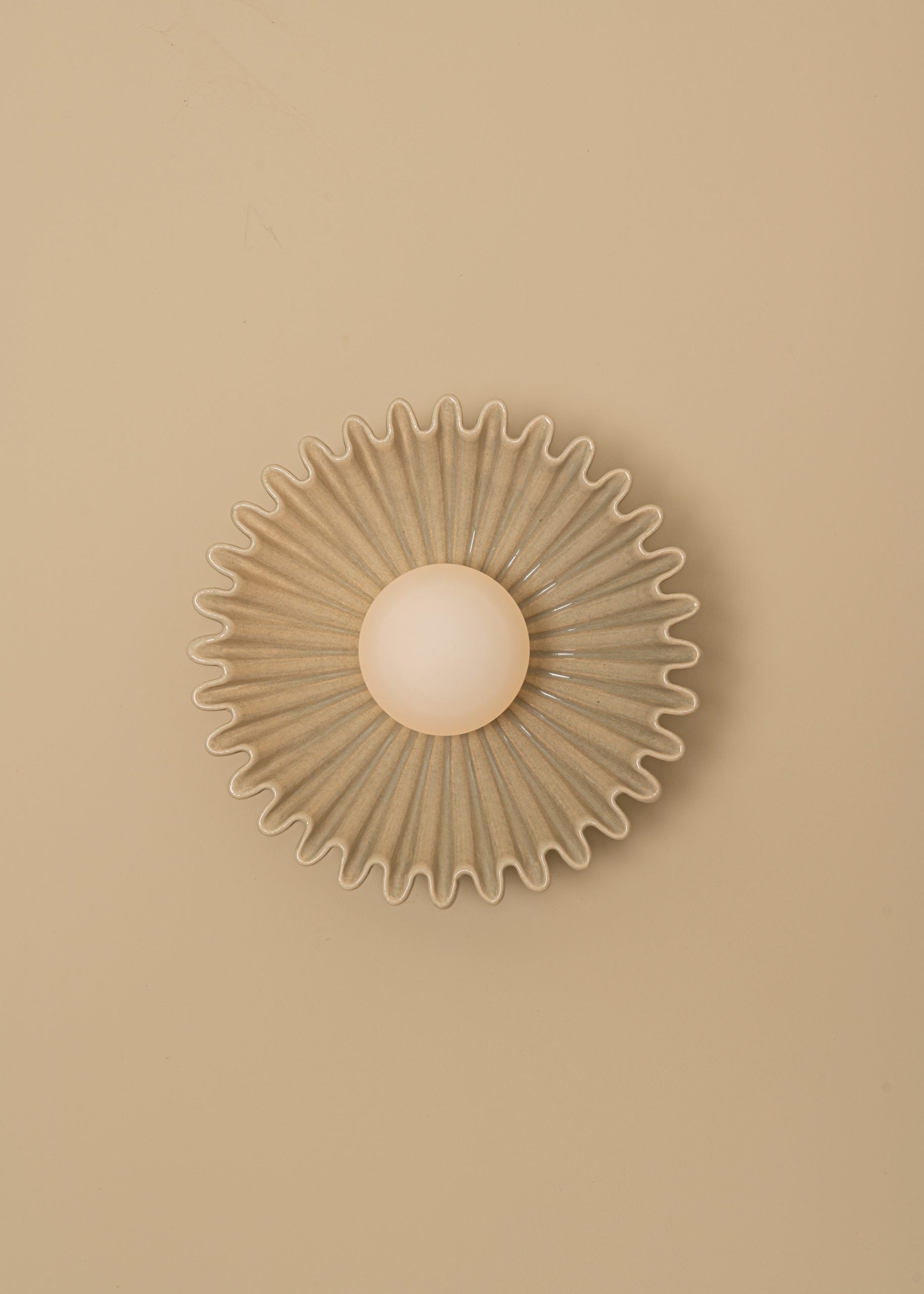 Ivvinen Wall Lamp