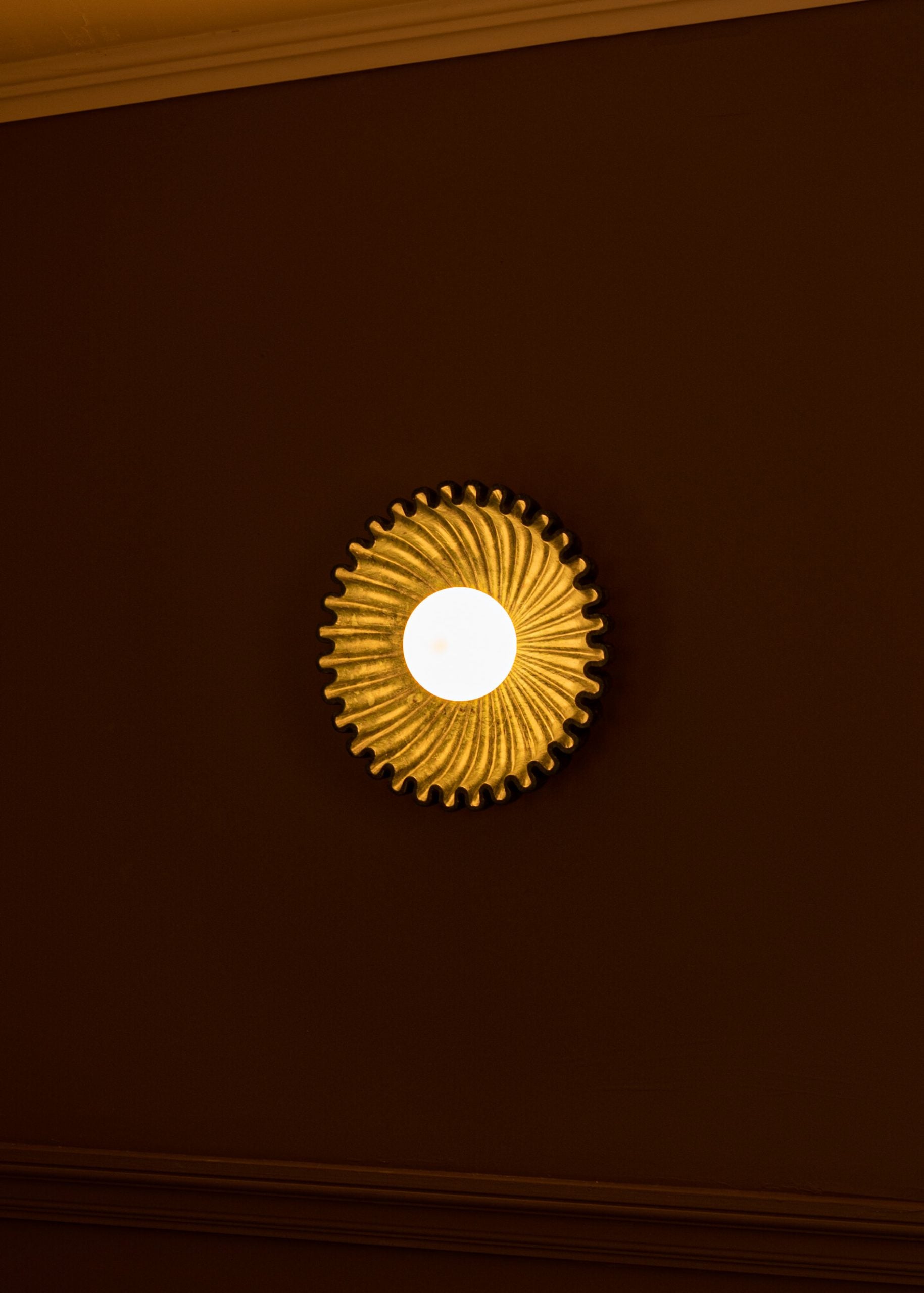 Ivvinen Wall Lamp