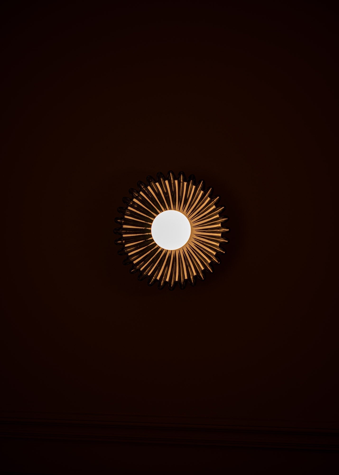 Ivvinen Wall Lamp