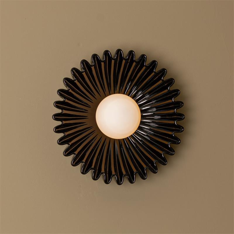 Ivvinen Wall Lamp