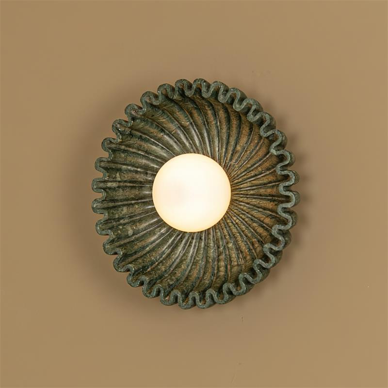 Ivvinen Wall Lamp