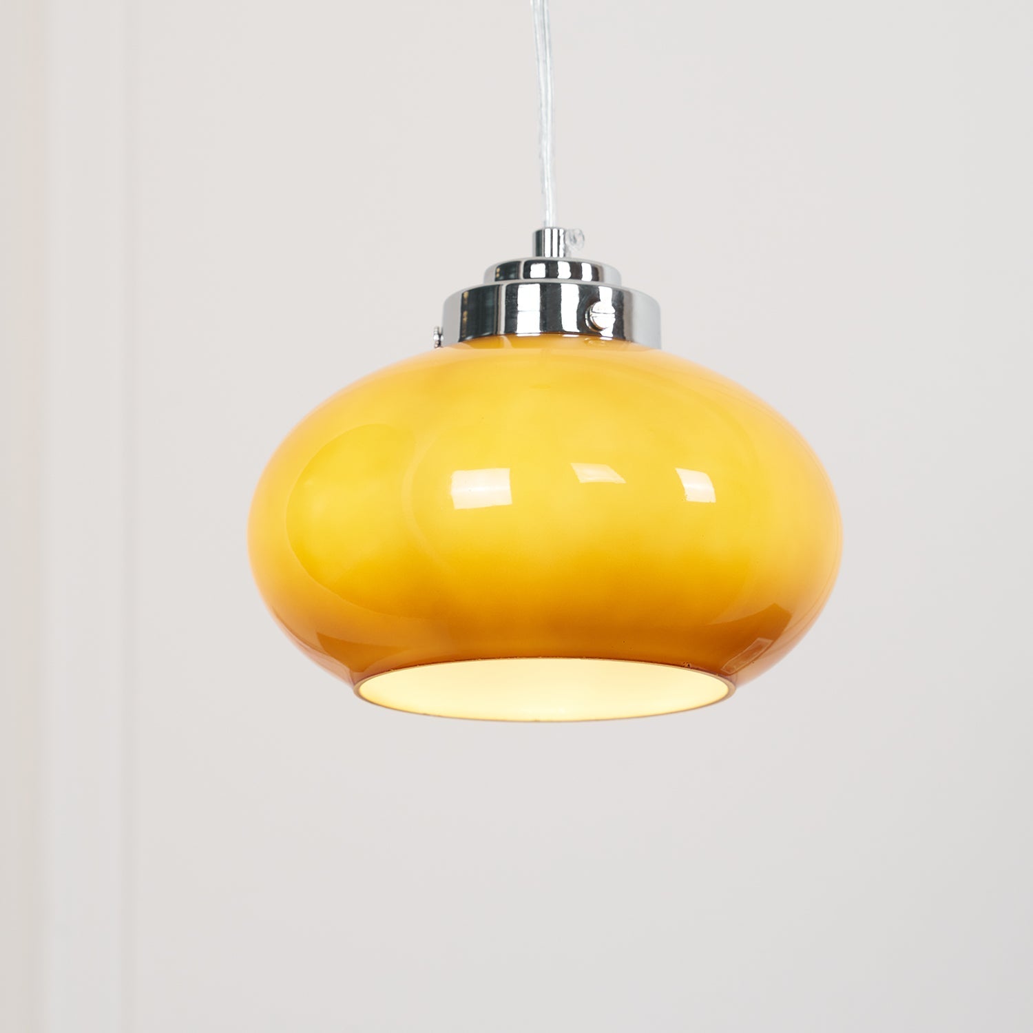 Tavira Glass Retro Pendant Light-Neutral Decor