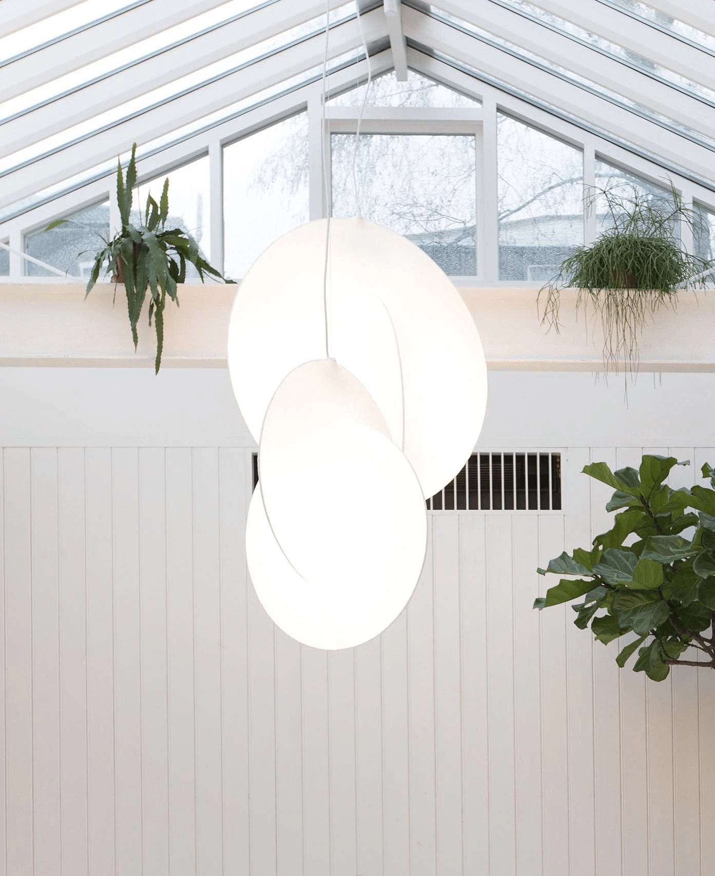 Teveno Steel Artistic Pendant Lamp-Neutral Decor