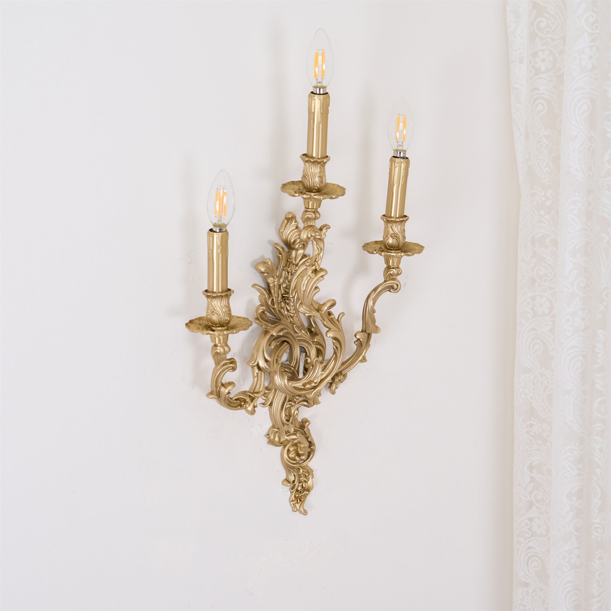 Aurelius Wall Light