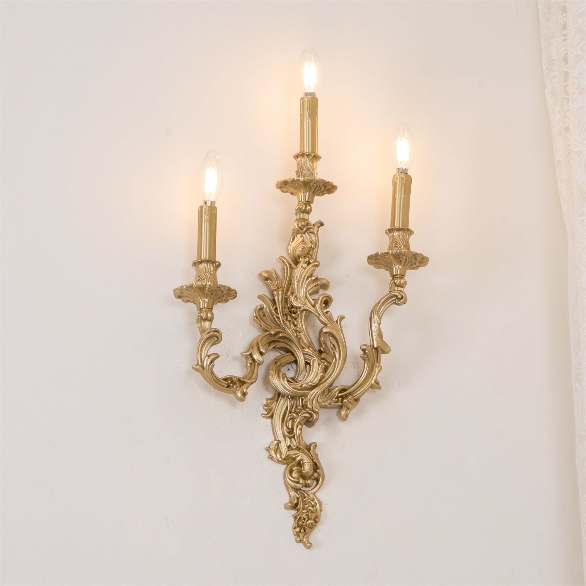 Aurelius Wall Light