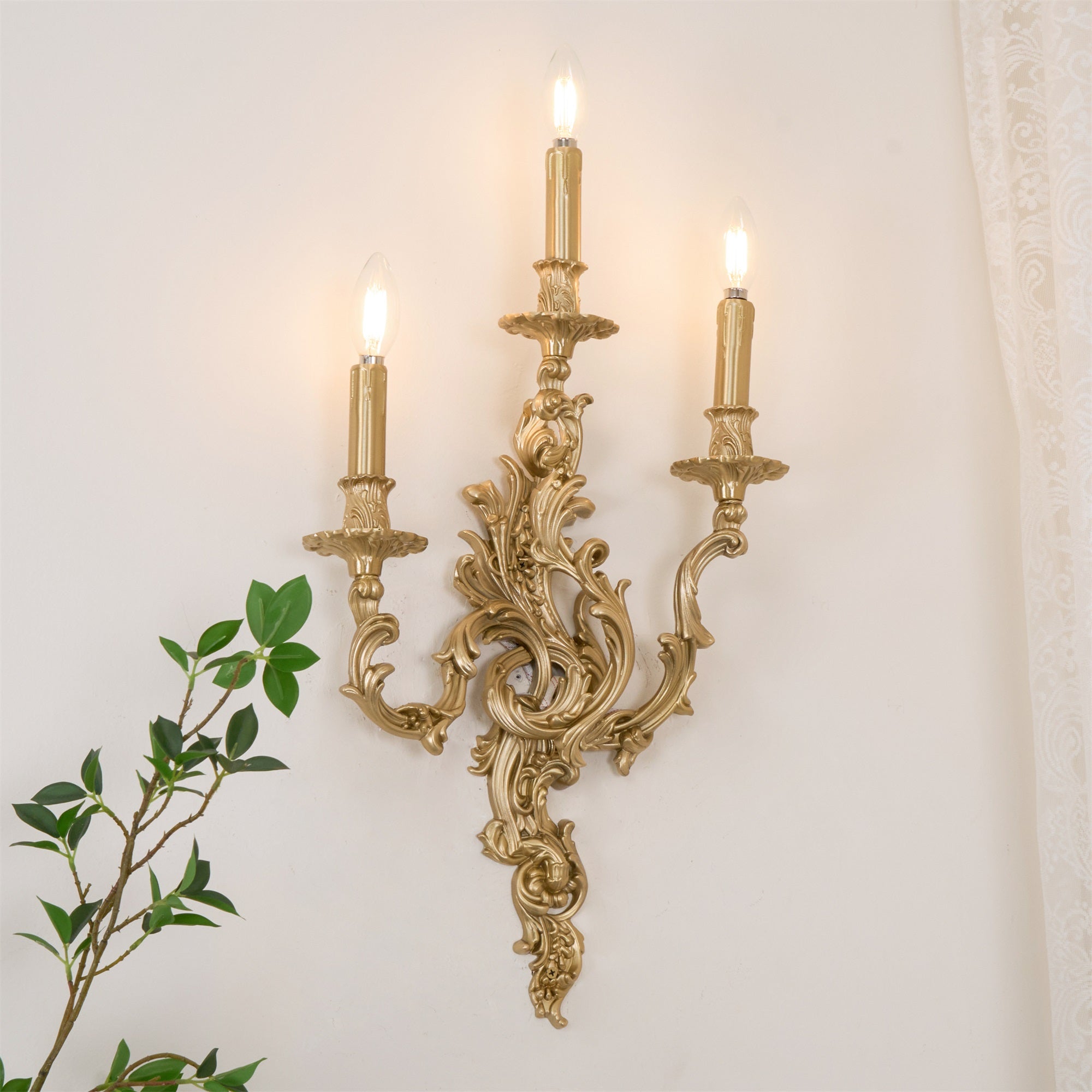 Aurelius Wall Light