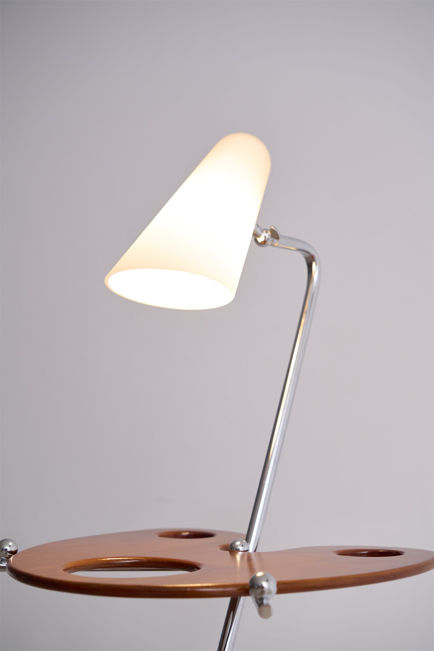 Vaughn Modern Wood Floor Lamp-Neutral Decor