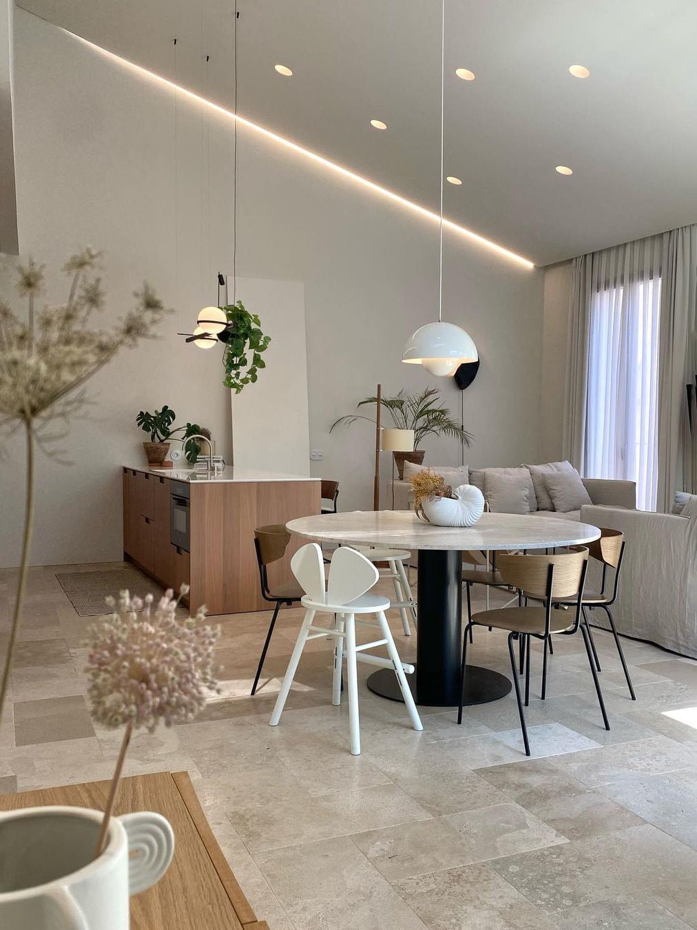 Coriel Acrylic Contemporary Pendant Lamp-Neutral Decor