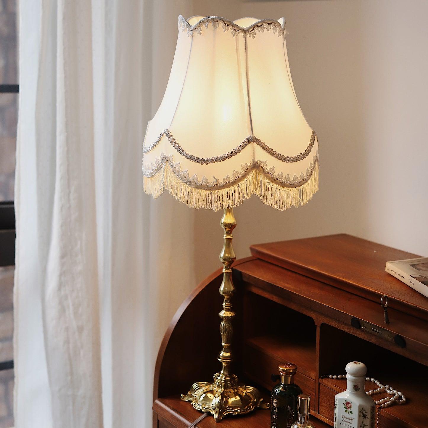 Octavia Vintage Table Lamp-Neutral Decor