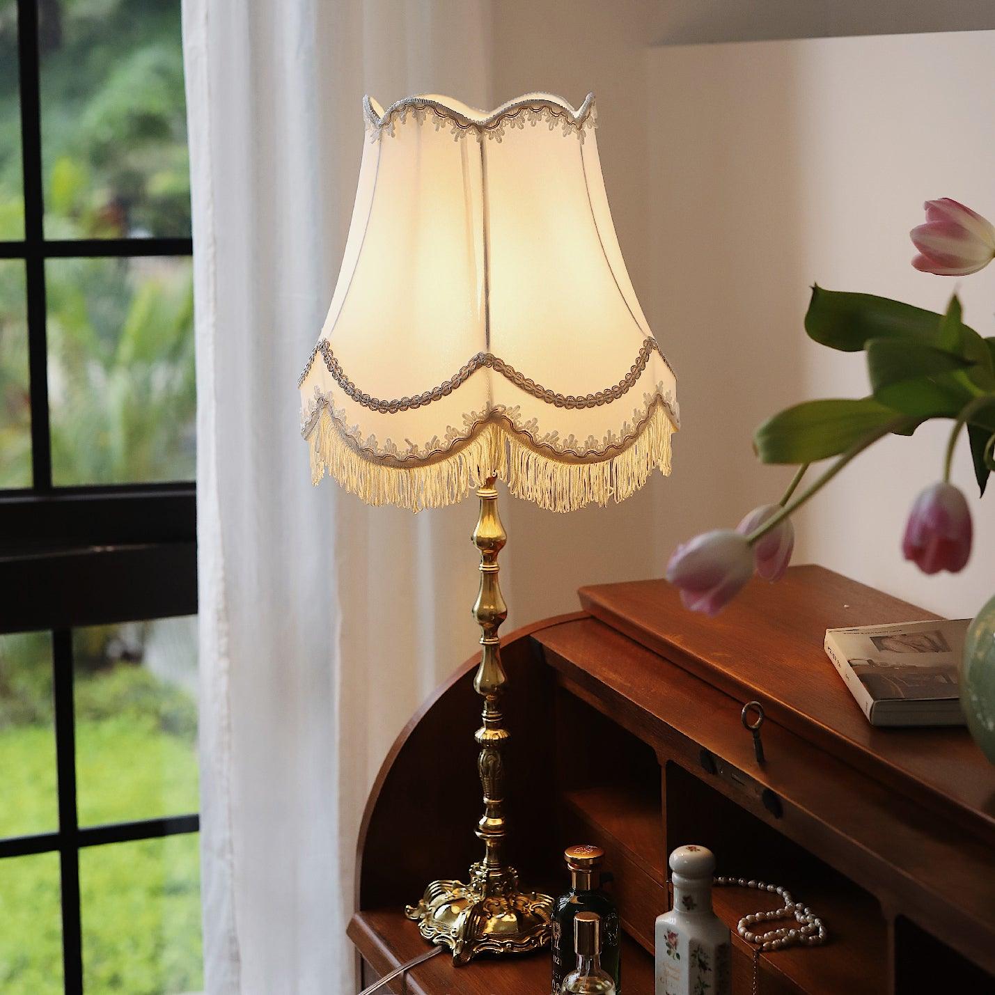 Octavia Vintage Table Lamp-Neutral Decor