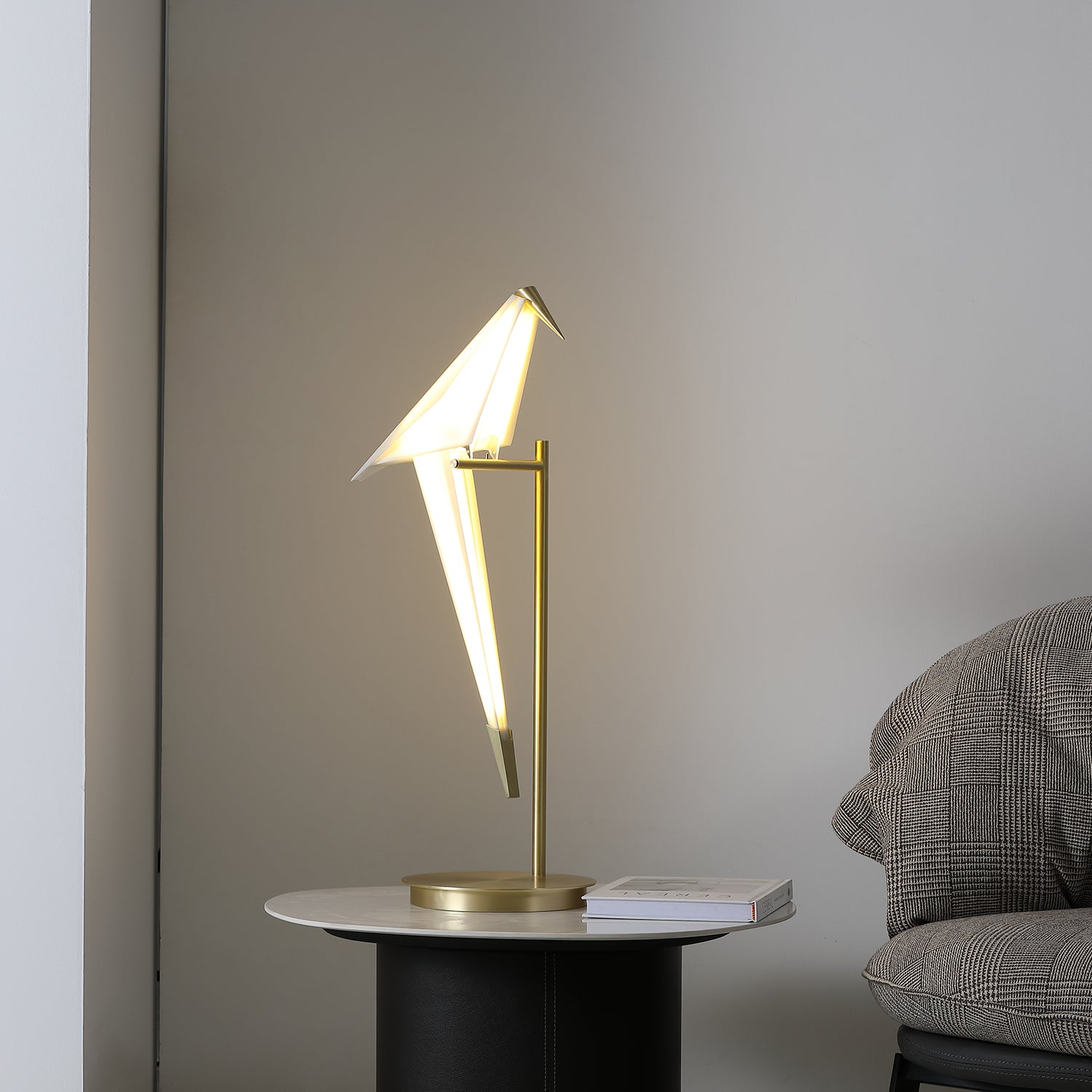 Kaelora Contemporary Table Lamp-Neutral Decor