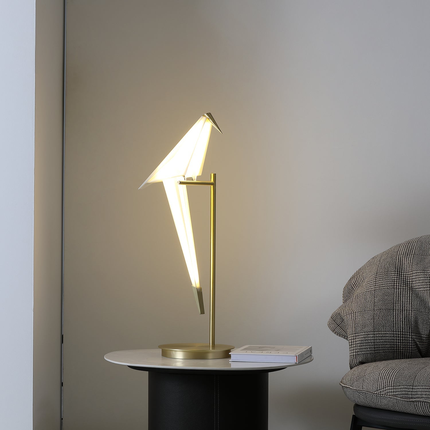 Kaelora Contemporary Table Lamp-Neutral Decor