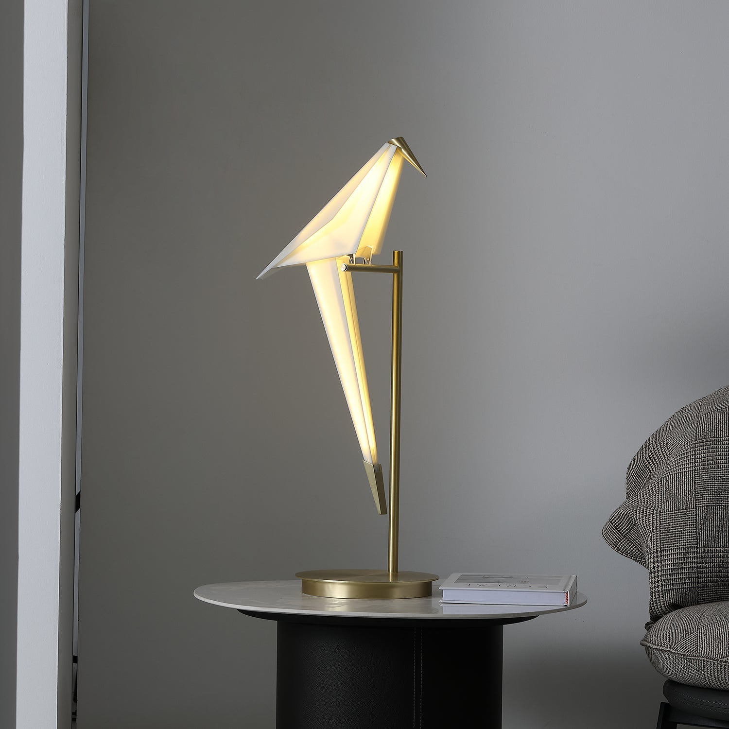 Kaelora Contemporary Table Lamp-Neutral Decor