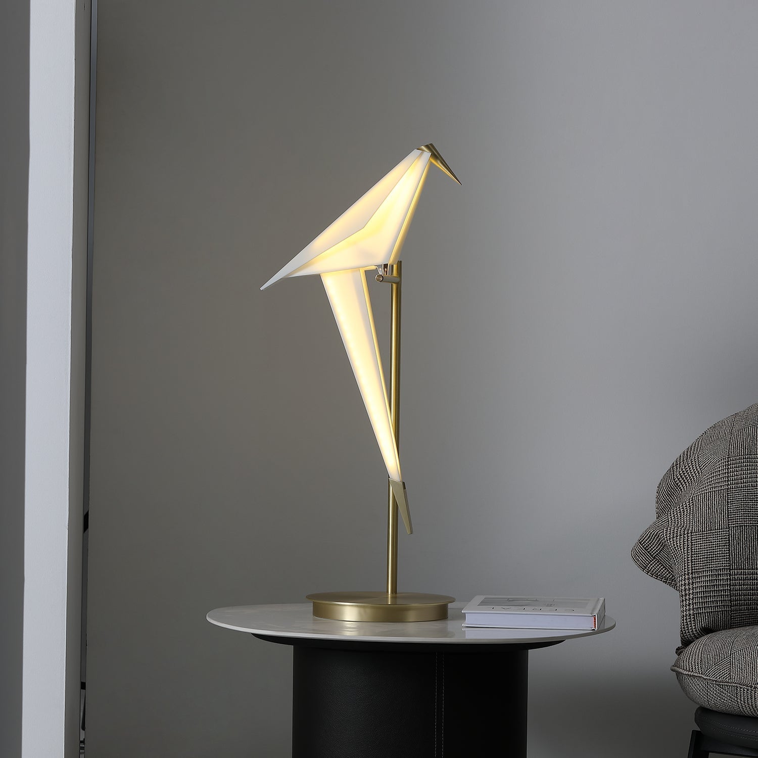 Kaelora Contemporary Table Lamp-Neutral Decor