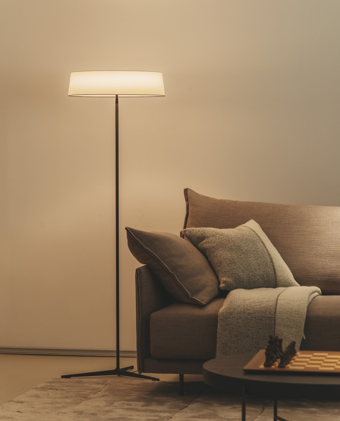 Zemaryre Modern Floor Lamp-Neutral Decor