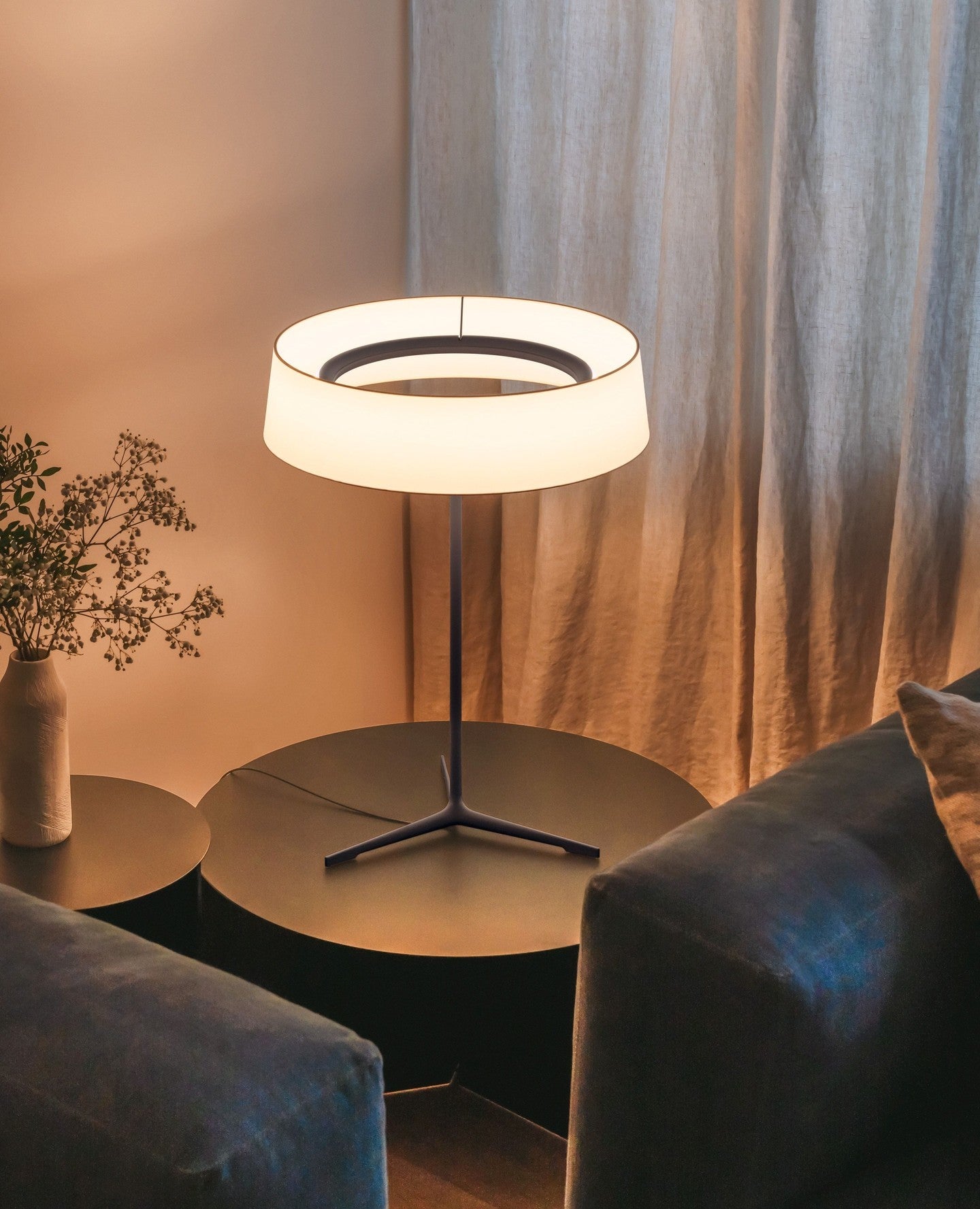 Vaelen Fabric Scandinavian Table Lamp-Neutral Decor