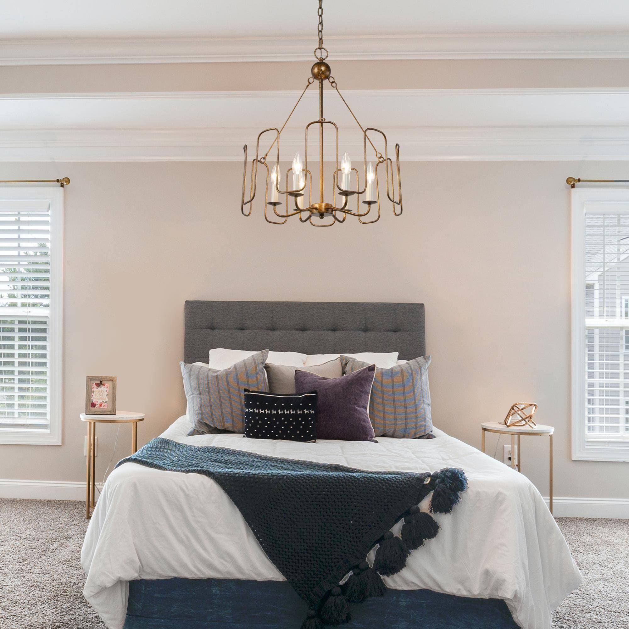 Cocaryra Chandelier