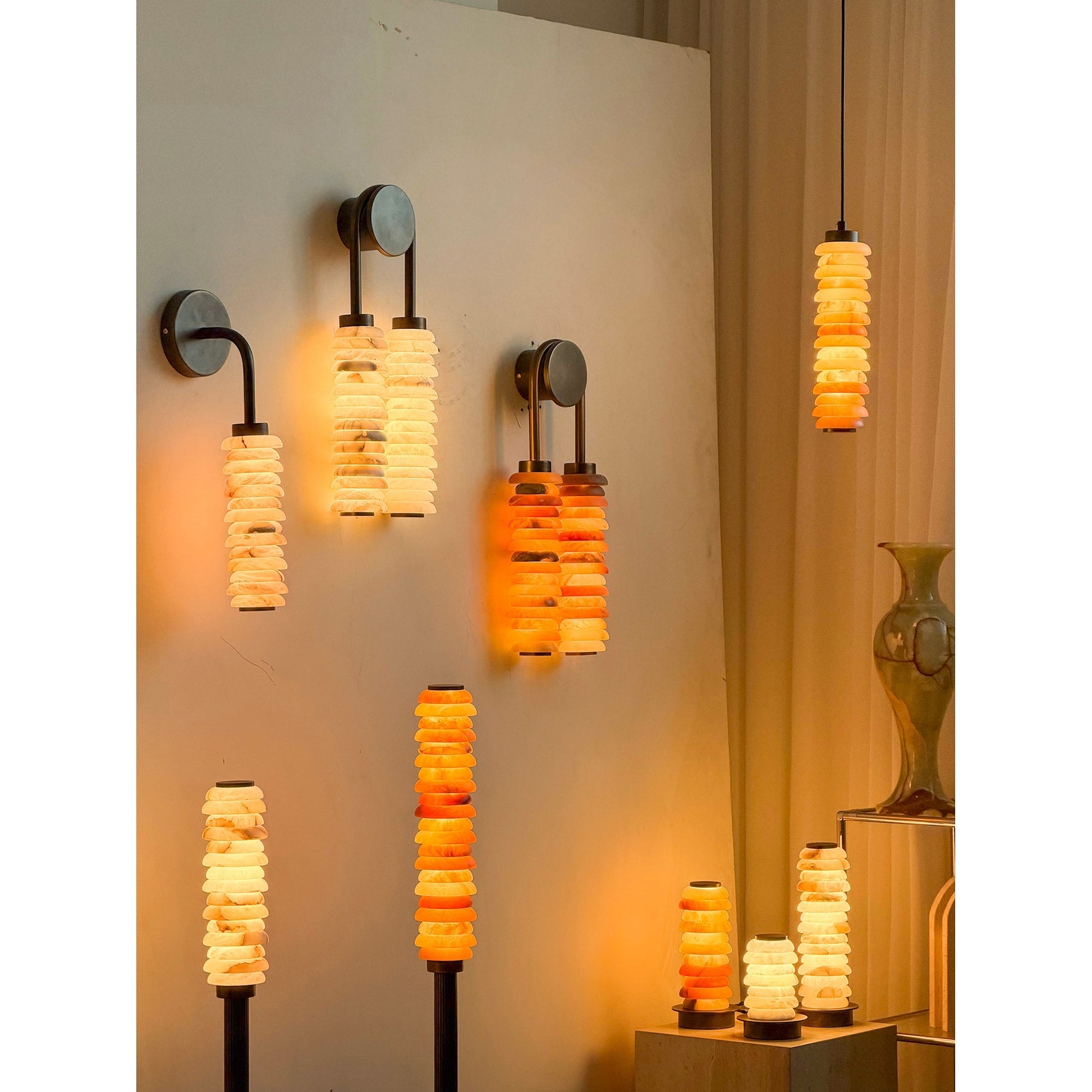 Lifestyle image featuring the Payson sconce in a contemporary home.
