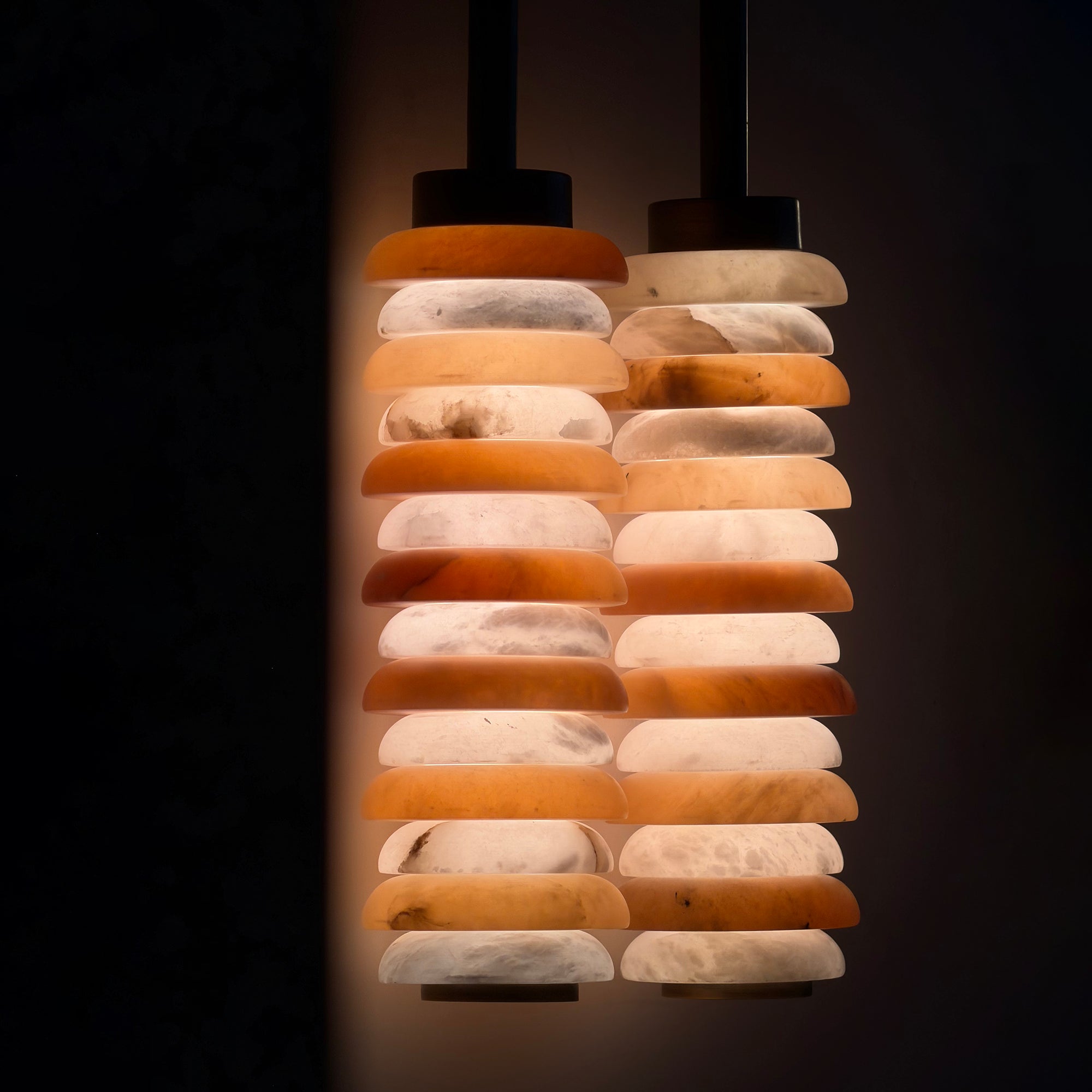 Close-up on the top of the alabaster shade.