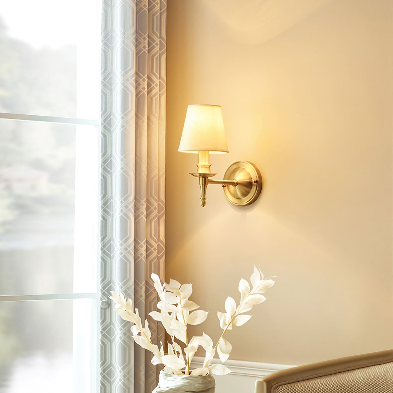 Ilthean Wall Lamp